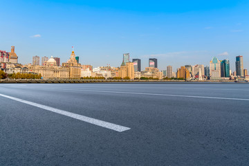 上海城市道路和陆家嘴建筑群