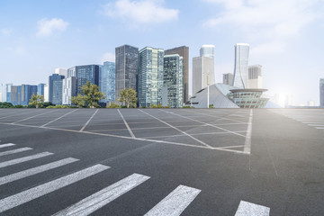 杭州钱江新城建筑景观和沥青路面