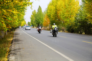 摩托车公路自驾游