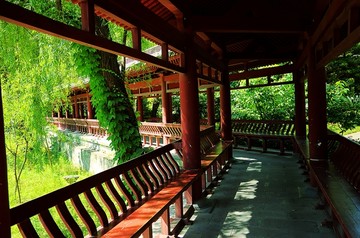 園林長(zhǎng)廊