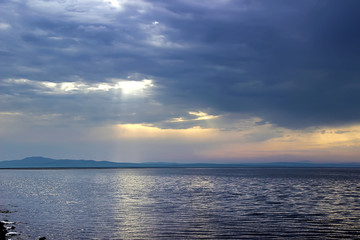 乌拉盖湖