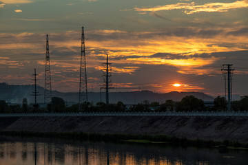 江边日落夕阳