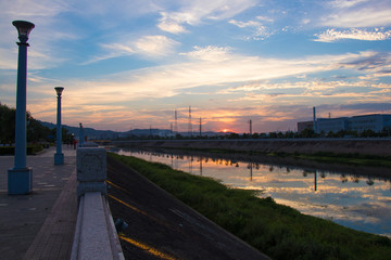 江边日落夕阳