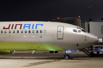 夜晚的韩国真航空飞机