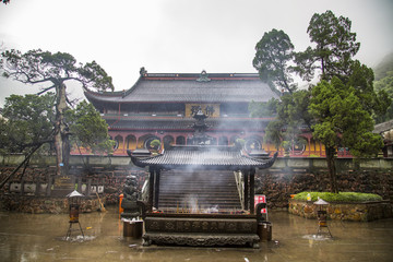 浙江宁波鄞州天童寺佛殿