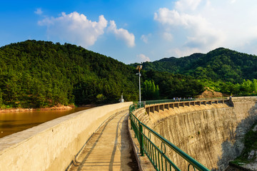 拦住湾水库大坝