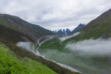 贡嘎寺云海