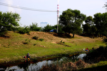 电厂远景河流