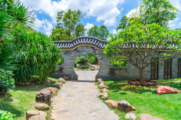 中式园林庭院大门月洞门