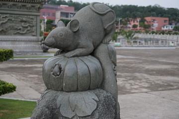 鼠塑雕