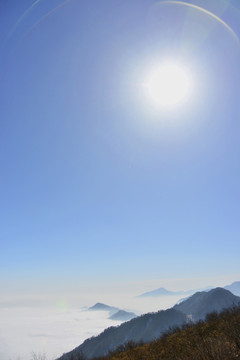 烈日当空日照西岭