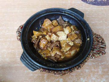 焖牛腩肉 焖饭 饭馆