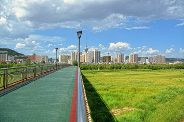 宝鸡城市河边街景渭河过河天桥