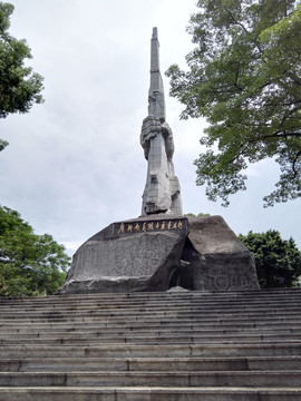 广州起义纪念碑雕塑