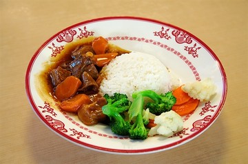 红烧牛肉饭套餐