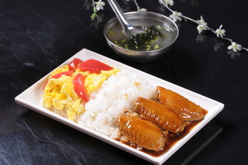 雞翅雙拼飯