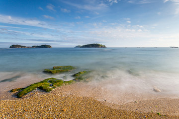 海滩蓝天礁石海水