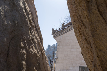 华山都龙庙屋檐神兽