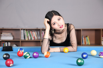 臺球女郎攝影圖