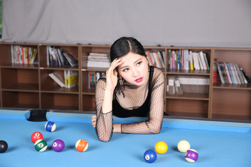 臺球女郎攝影圖
