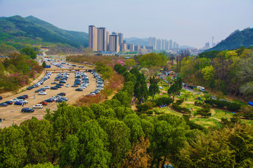 龙王塘樱花园停车场与建筑俯视