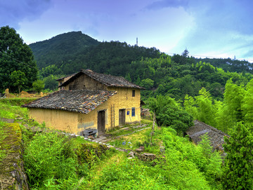 丽水云和赤石村黄土房