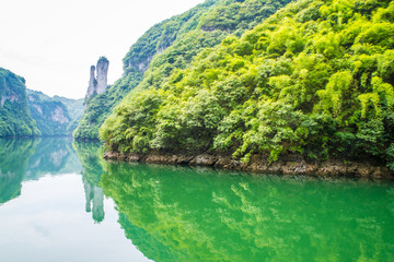 平静湖泊山水