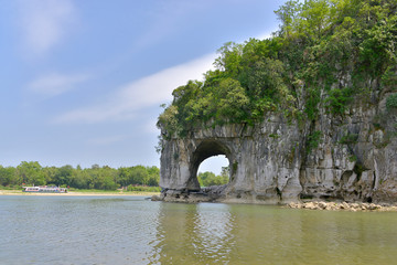 象鼻山