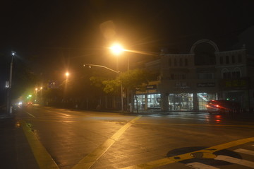 雨后马路