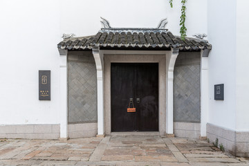 中式古建筑民居大门