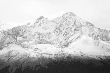 天山雪峰