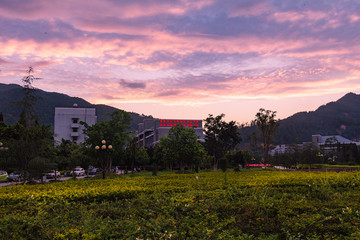 滇西科技师范学院