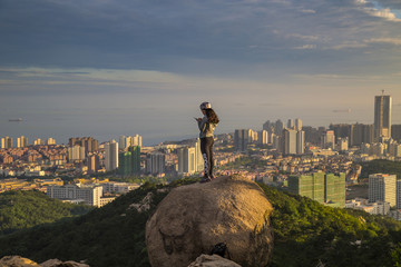 山东青岛崂山浮山俯瞰市区