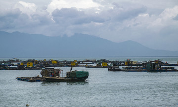 海湾渔港