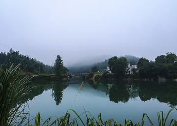 秋浦河风光