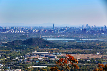 秋季的北京香山俯瞰北京市区