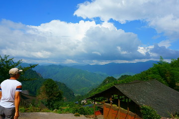 大山里的村庄