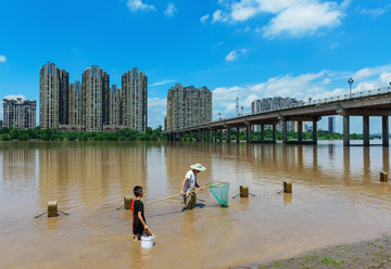 乐山青衣江大桥高楼大厦