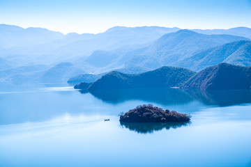 泸沽湖小岛