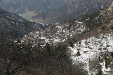 山东青岛寨上崂山雪景