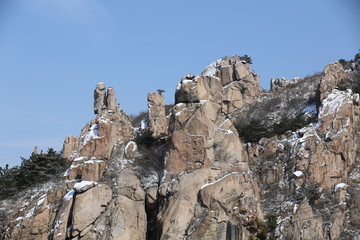 山东青岛寨上崂山雪景