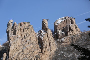 山东青岛寨上崂山雪景