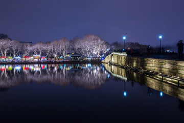 杭州西湖雪后夜景