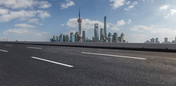 城市道路沥青路面和上海陆家嘴