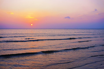 海上日出