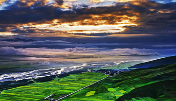 青海照壁山晨曦