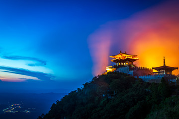 洪山禅寺夜景