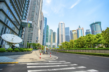 城市道路和上海陆家嘴建筑群