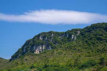 蓝天白云青山