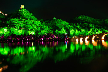 安顺虹山湖